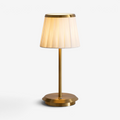 PleatGlow – Lampe de Table LED avec Abat-Jour Plissé