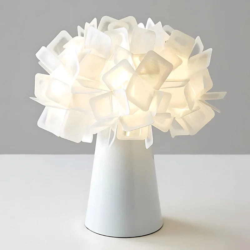 TreeGlow - Minimalistisk LED-bordlampe med varmt hvidt lys til stilfulde rum