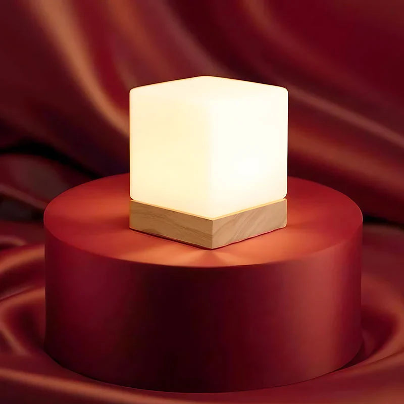 LumeNord - Lampe de chevet cube minimaliste avec une lueur douce et élégante