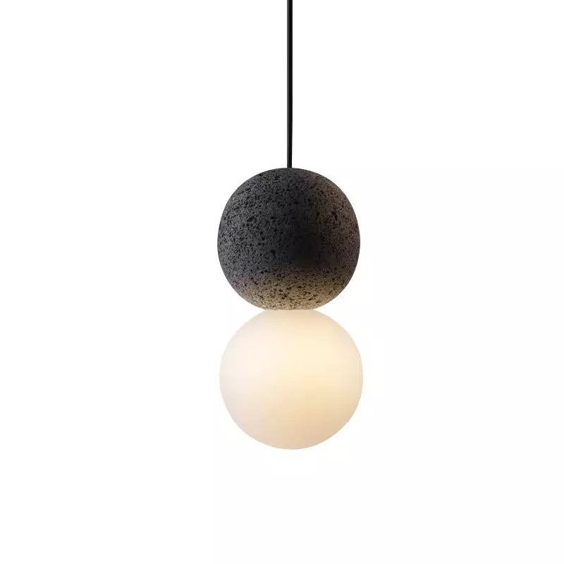 ElanForm – Kompakt ophængt lampe med et trindelt kugledesign
