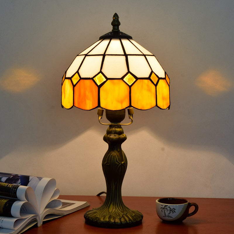 LumiWeave - Lampe de table vintage avec abat-jour ondulé et motif en treillis