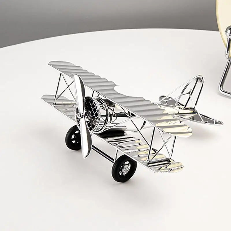 RetroFlight - Vintage flydekorationer til tidløs hjemmestemning