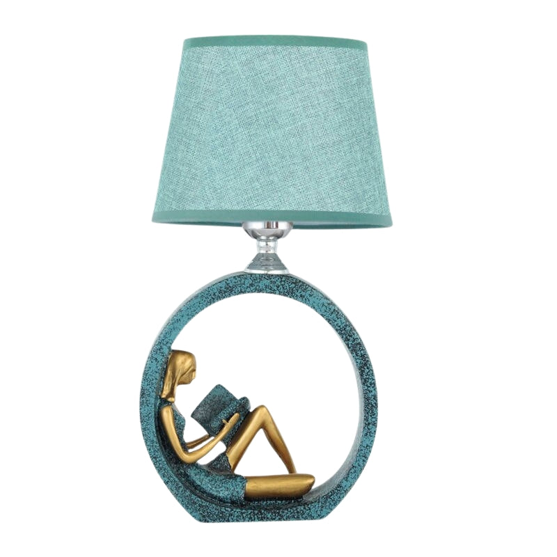 NordGlow - LED bordlampe med nordisk design til soveværelse