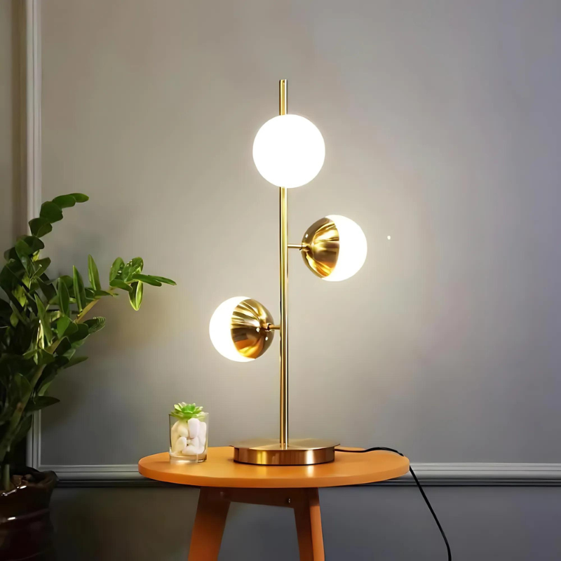 GlowAura – Lampe de Table Moderne au Design Élancé avec Trois Lampes Circulaires