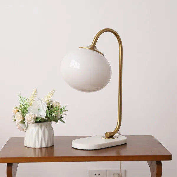 LumeNest – Lampe de table ronde avec une douce lueur diffuse  