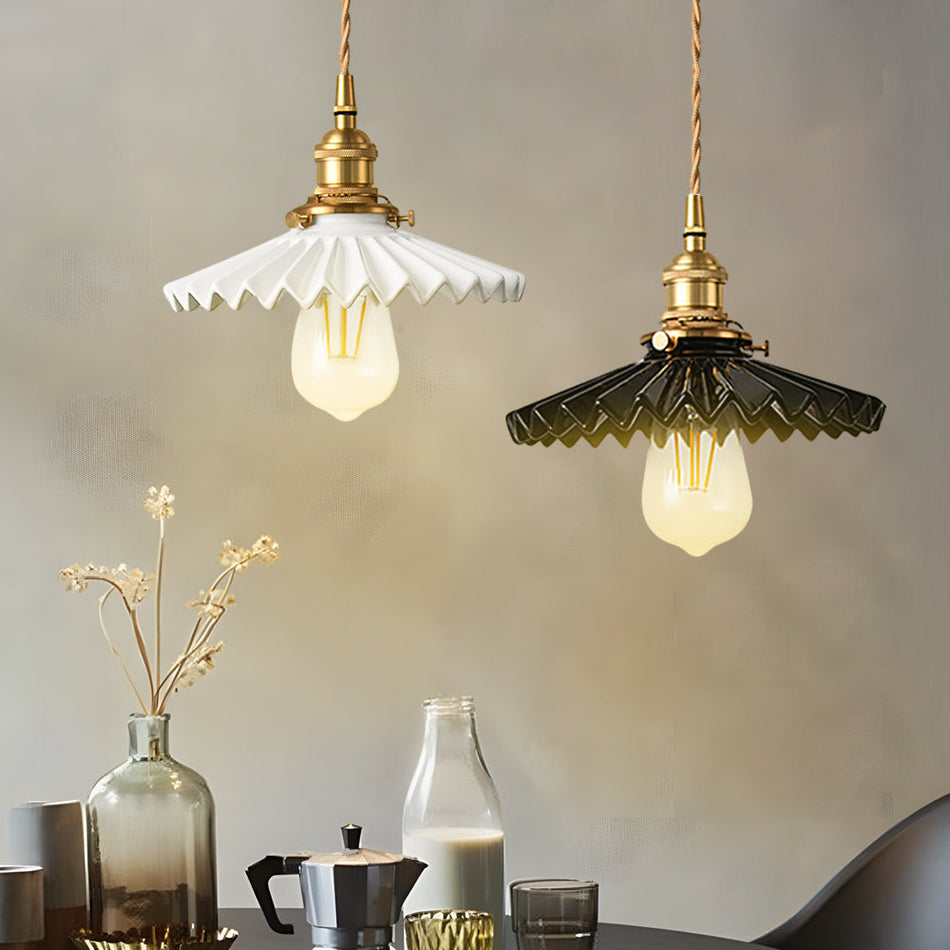 LumeVogue - Lampe suspendue vintage avec design plissé élégant  