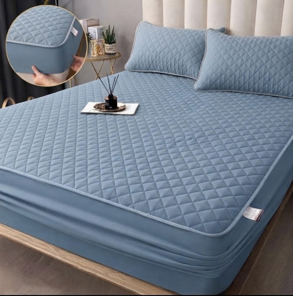 AquaSlumber – Protège-matelas de luxe imperméable et matelassé pour le confort