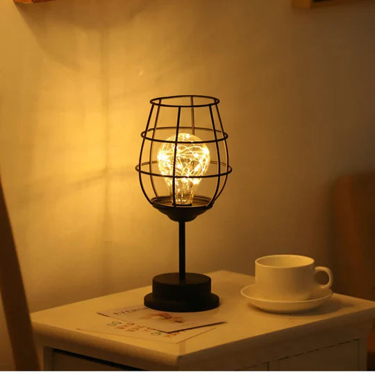 LuxeLight - Lampe de table dimmable pour une décoration polyvalente