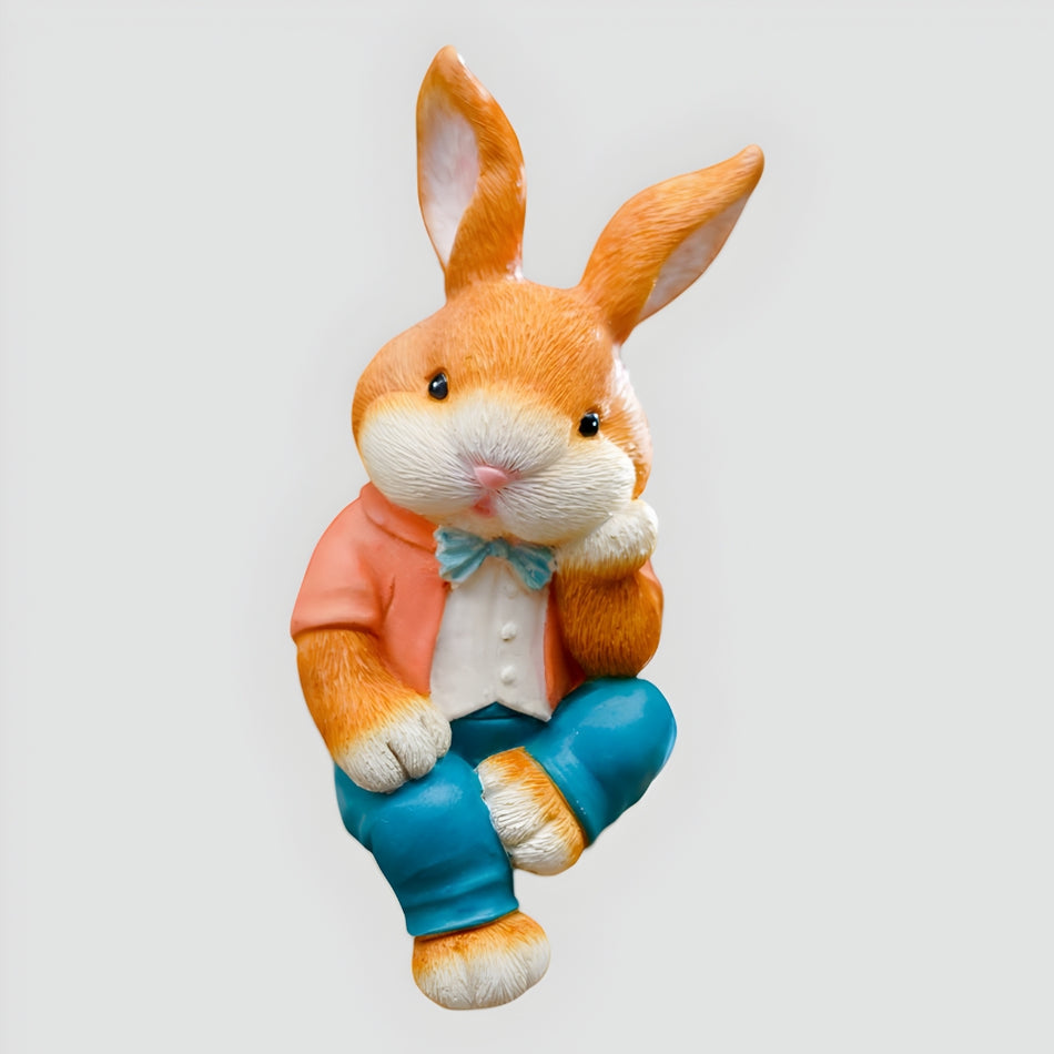 BunnyMuse - Ornament med siddende kaninskulptur til finurlig og moderne skrivebords eller hyldeindretning