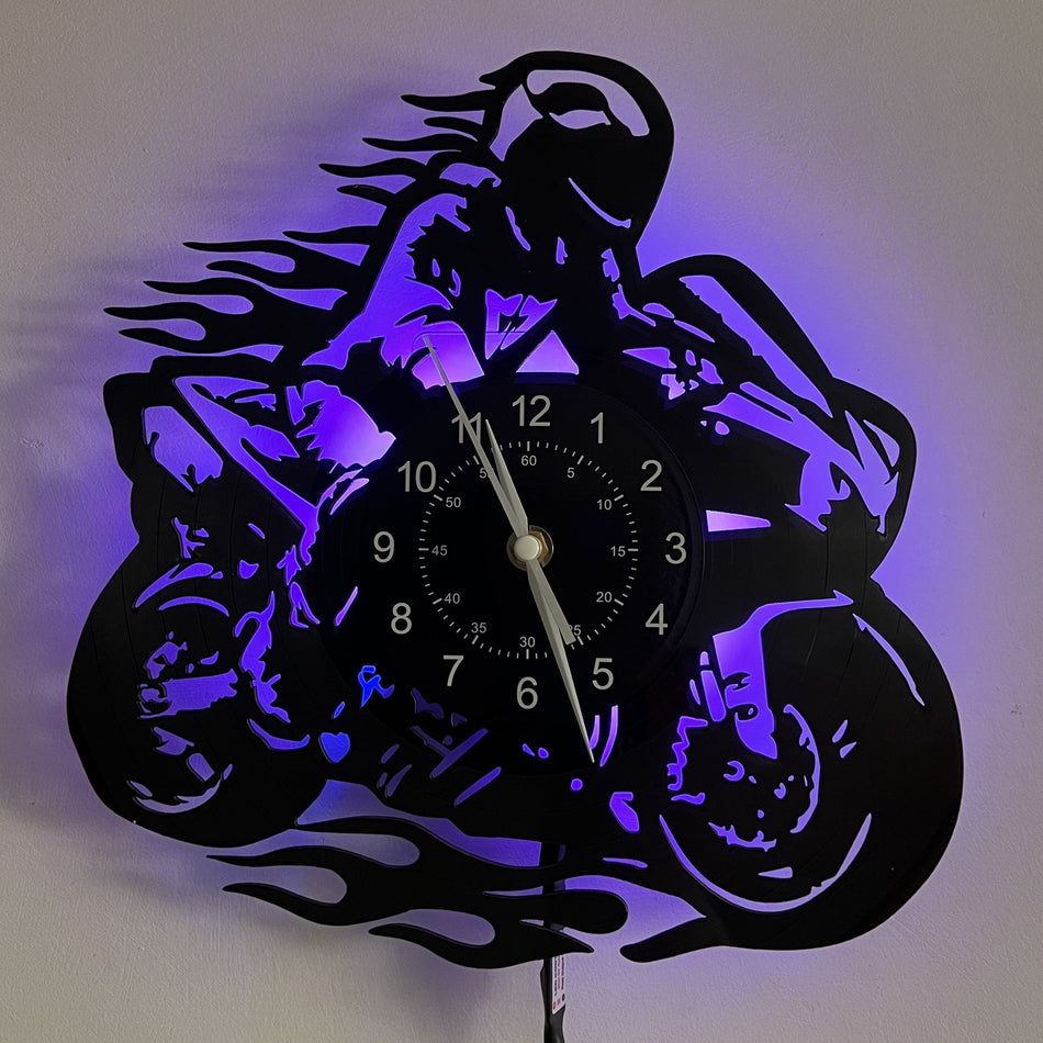 MotoGlow - Motorcykelinspireret væglampe med lydløs præcision