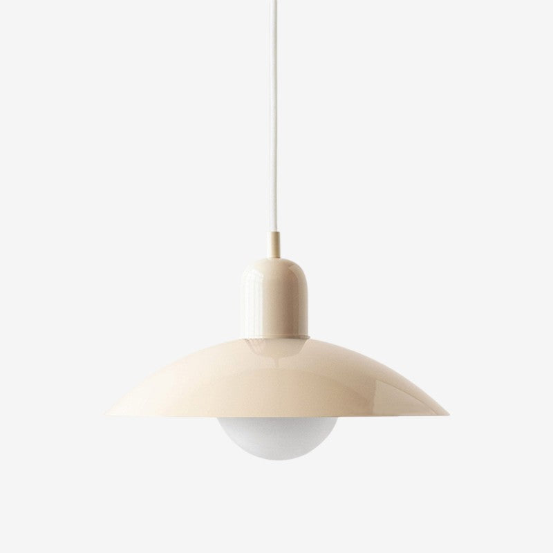 LumiCap – Suspension LED au design casquette pour usage intérieur