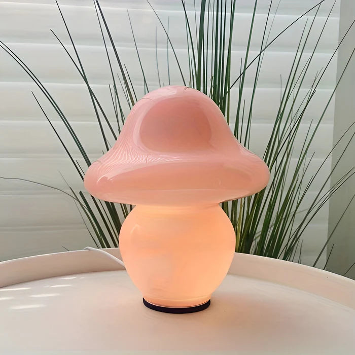 MushroomGlow - Fortryllende glaslampe med et nostalgisk svampemotiv