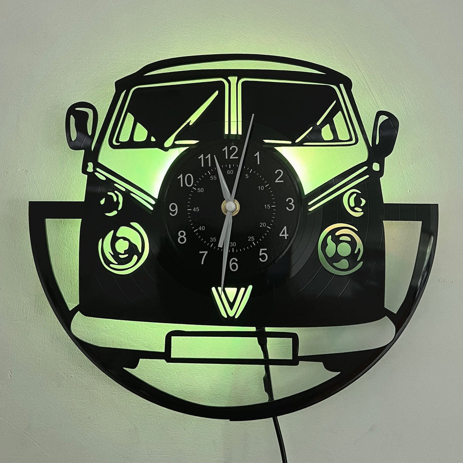 TimeCruise - Retro vægur med LED baggrundsbelysning og lydløs urværk