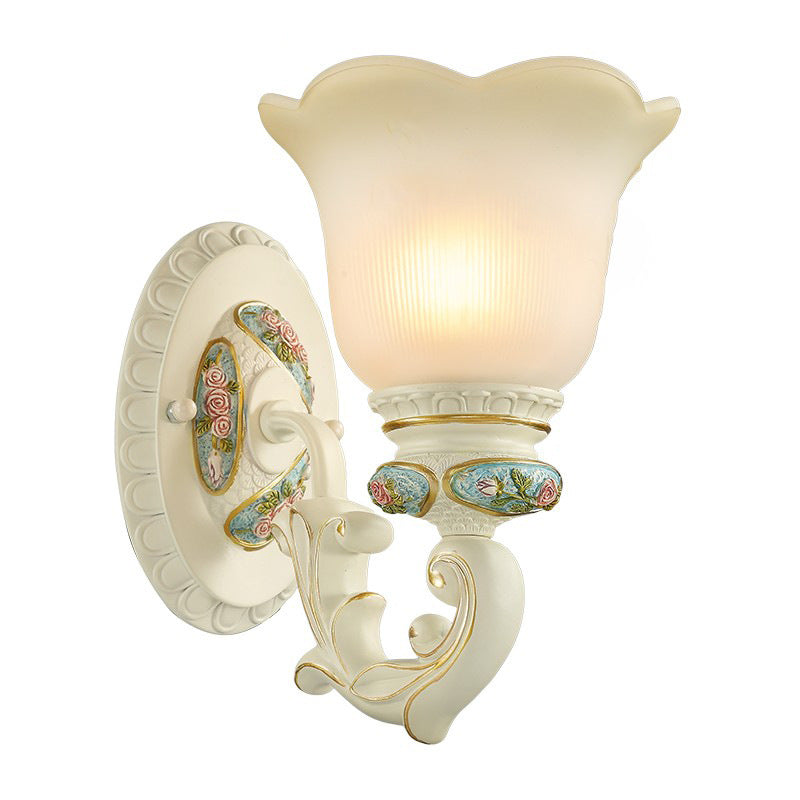FloraSconce – Applique murale européenne en résine et verre avec découpes florales