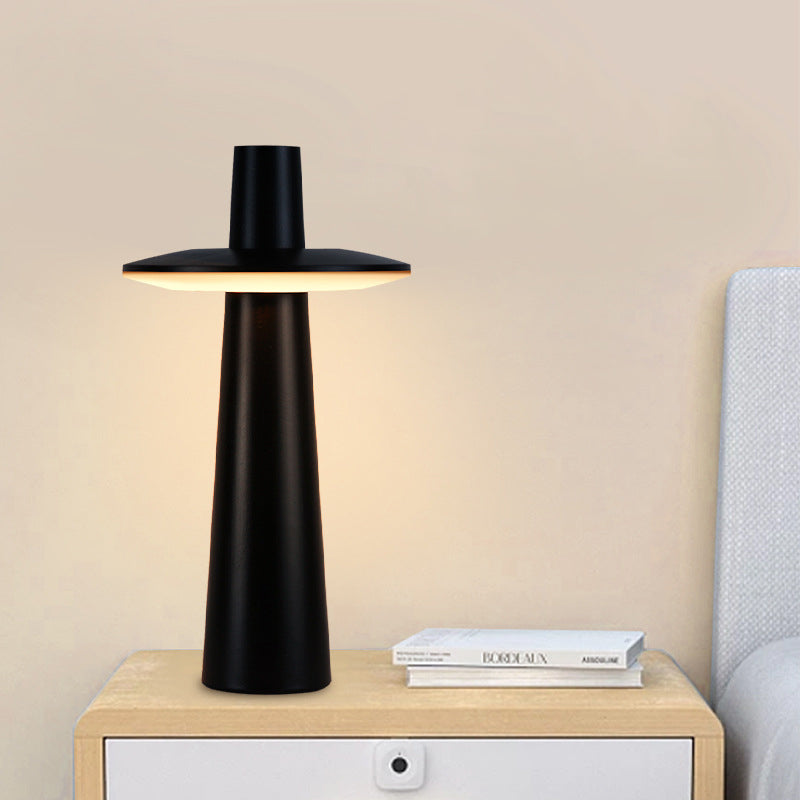 NordiGlow – Lampe de table au design scandinave pour éclairage intérieur