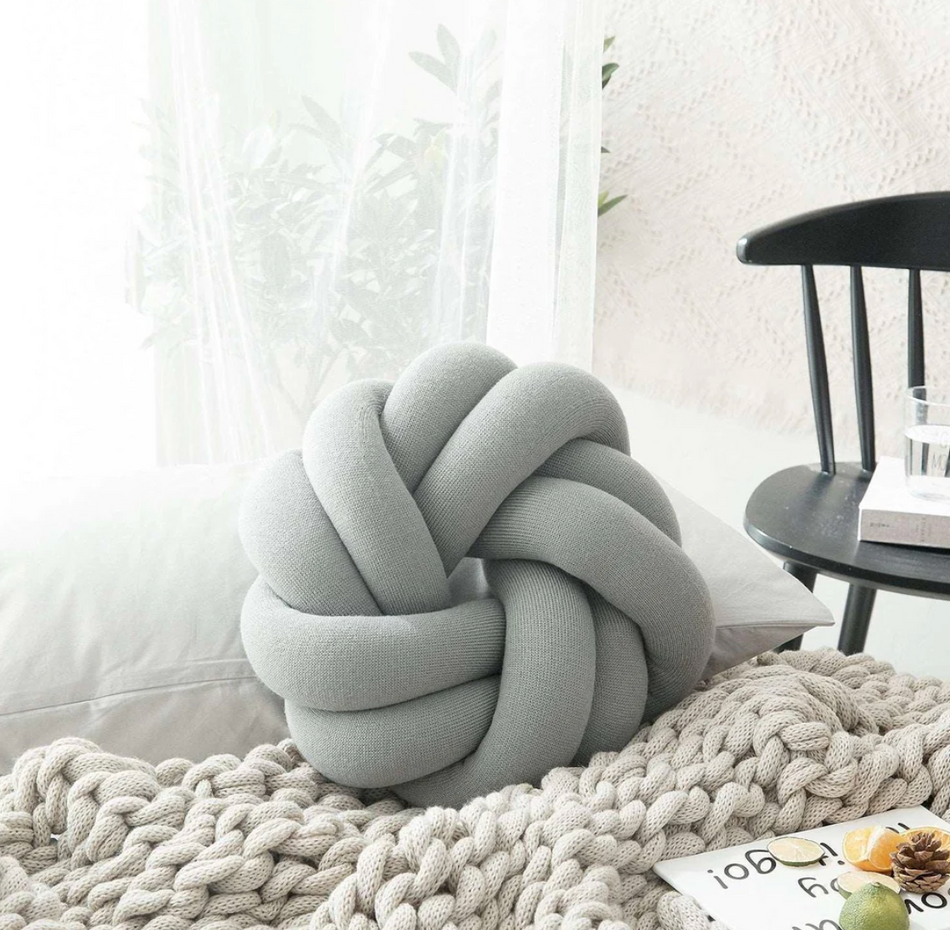 WeaveNest - Coussin noué stylé pour un confort moderne