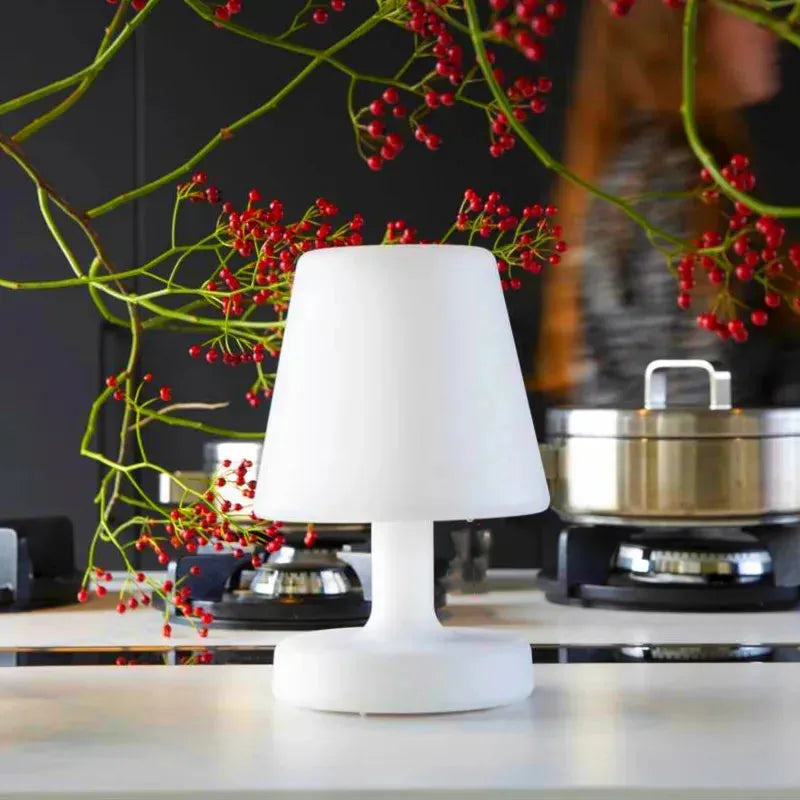 LumoCore - Lampe de table LED compacte avec recharge USB et télécommande