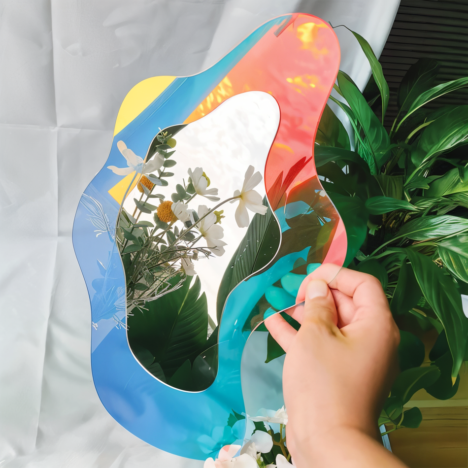 ReflectaForm – Miroir géométrique avec agencement moderne et angles artistiques  