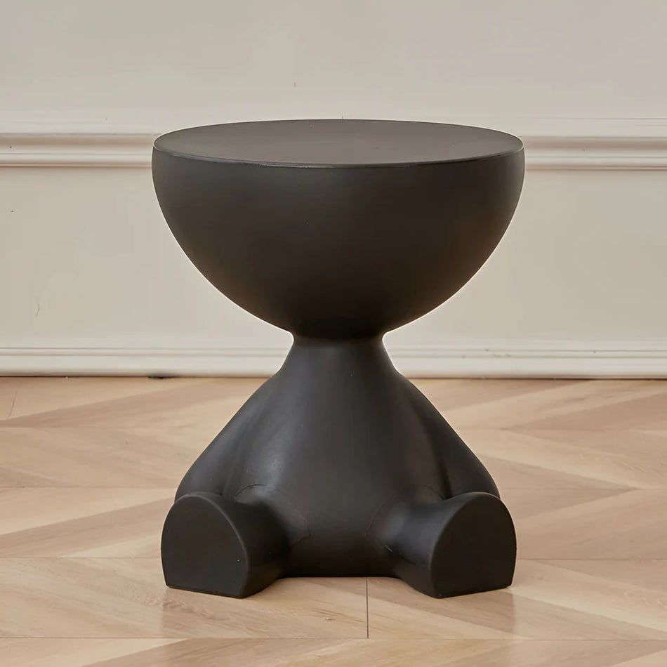 StyleNest – Rundt sidebord med moderne design og multifunktionel brug