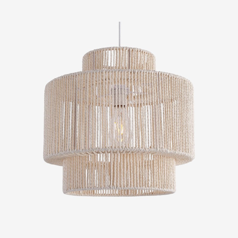 Suspension en rotin au design corde tressée
