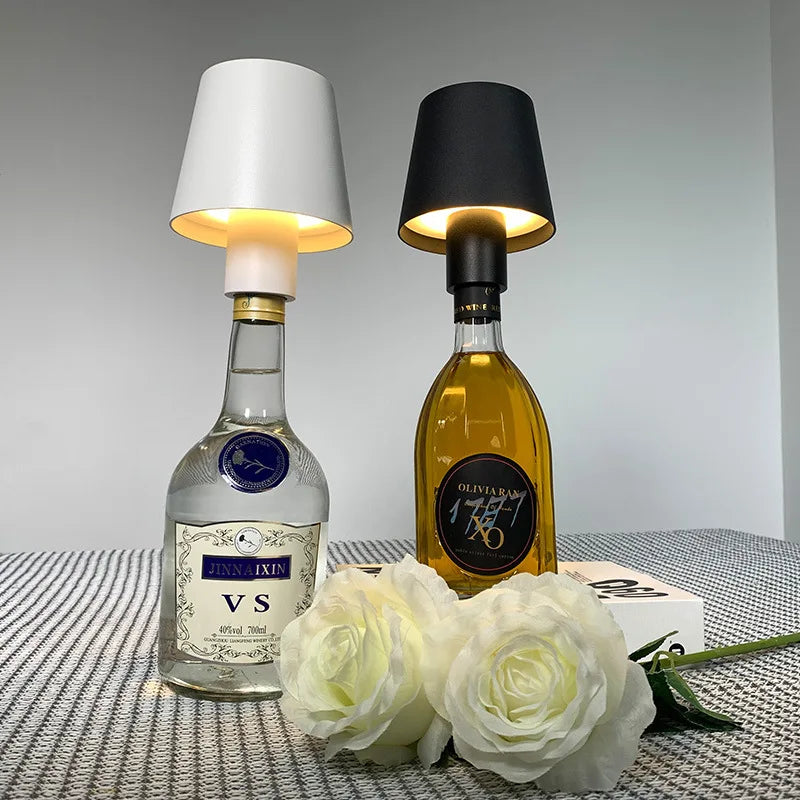 AuraBottle - Lampe bouteille rechargeable élégante pour intérieur et extérieur