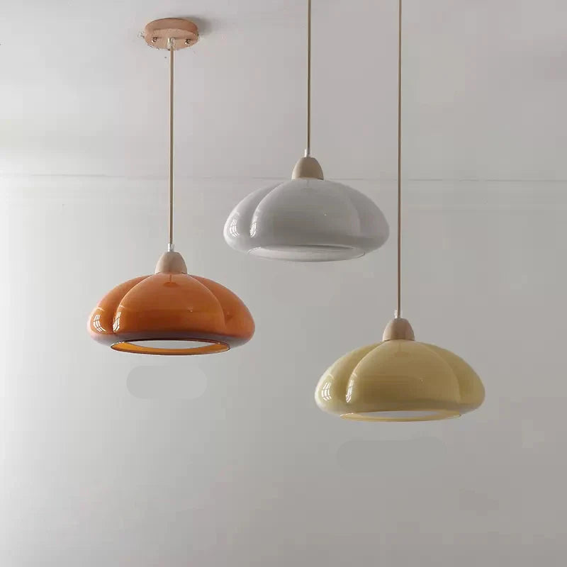 RegalGlow - Elegant Pendellampe med Klassisk Charme og Effektiv Belysning til Alle Rum