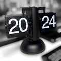 TimeWarp - Montre élégante pour espaces modernes