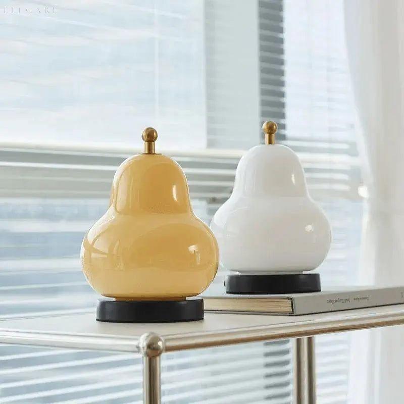 LumiPear - Lampe en forme de poire avec lumière chaude et gradation tactile pour une ambiance chaleureuse