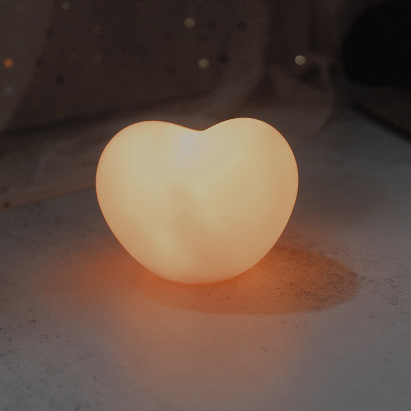 LumiHeart – Élégante lampe de nuit en forme de cœur pour une ambiance chaleureuse
