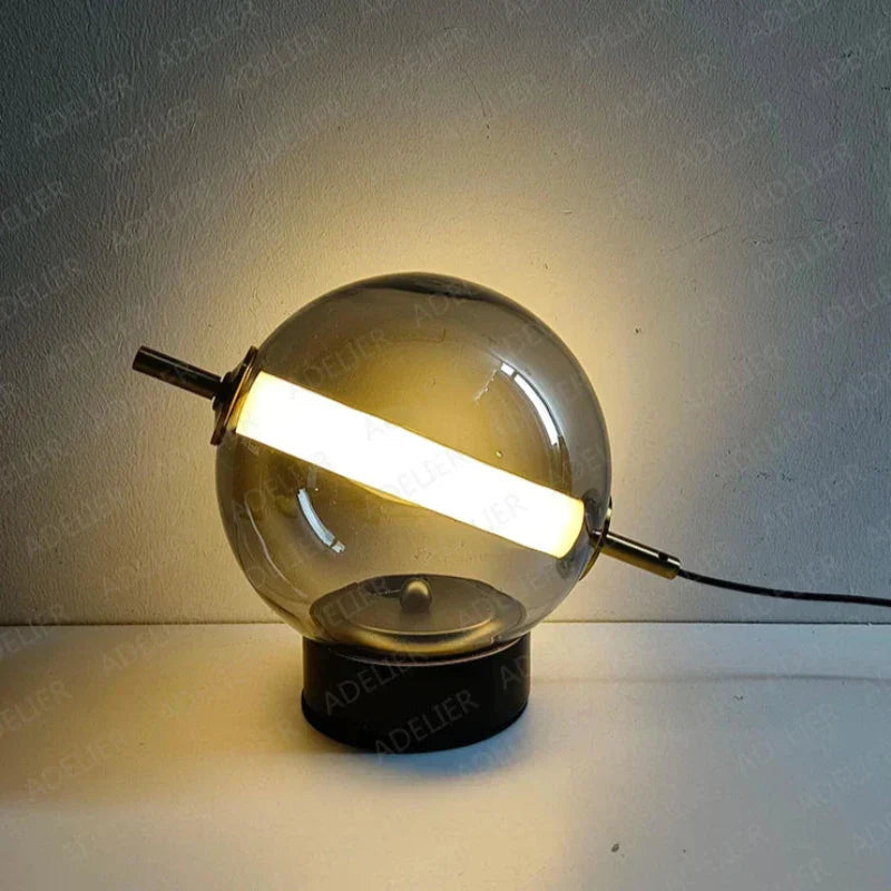 RetroGlow - Lampe de table élégante au design vintage pour une touche stylée