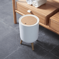 LuxeBin – Corbeille à papier surélevée pour organisation élégante de la maison