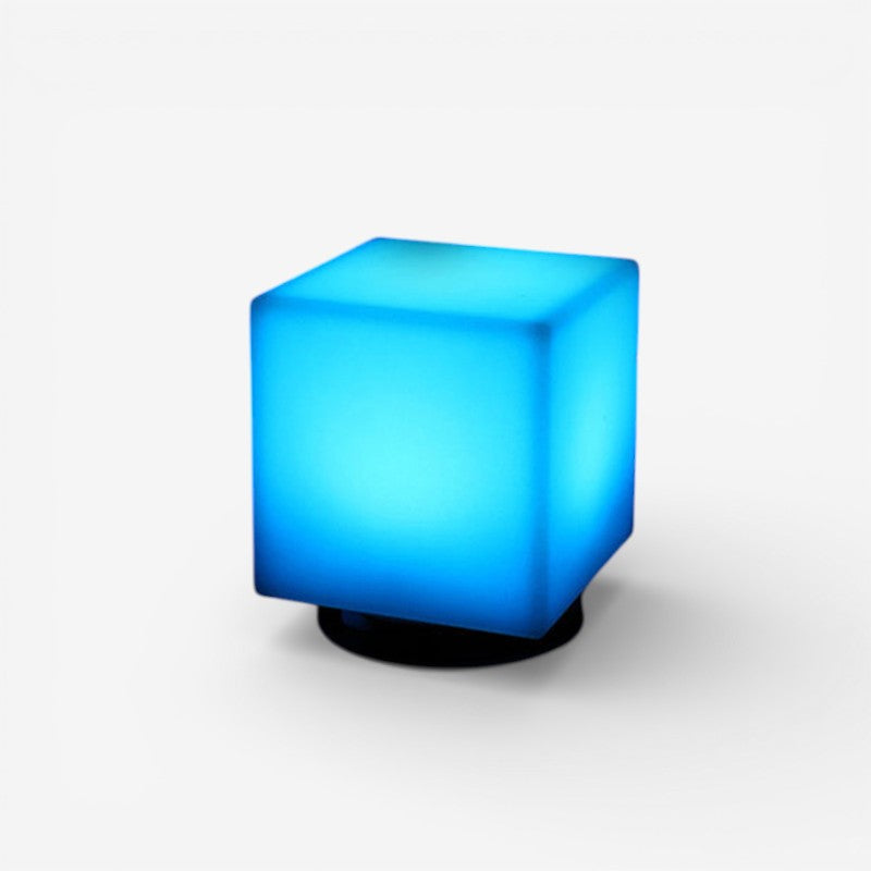 LumaCube – Lampe LED au design inspiré d’un cube