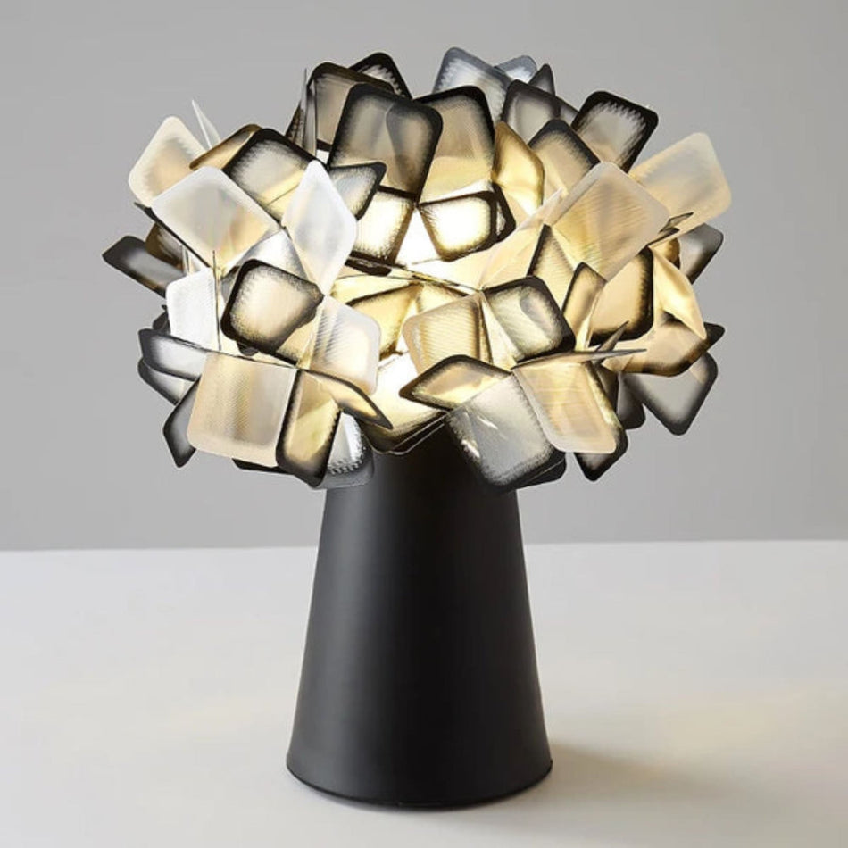 ClarityBeam – Moderne LED-bordlampe med dæmpbar touch-betjening