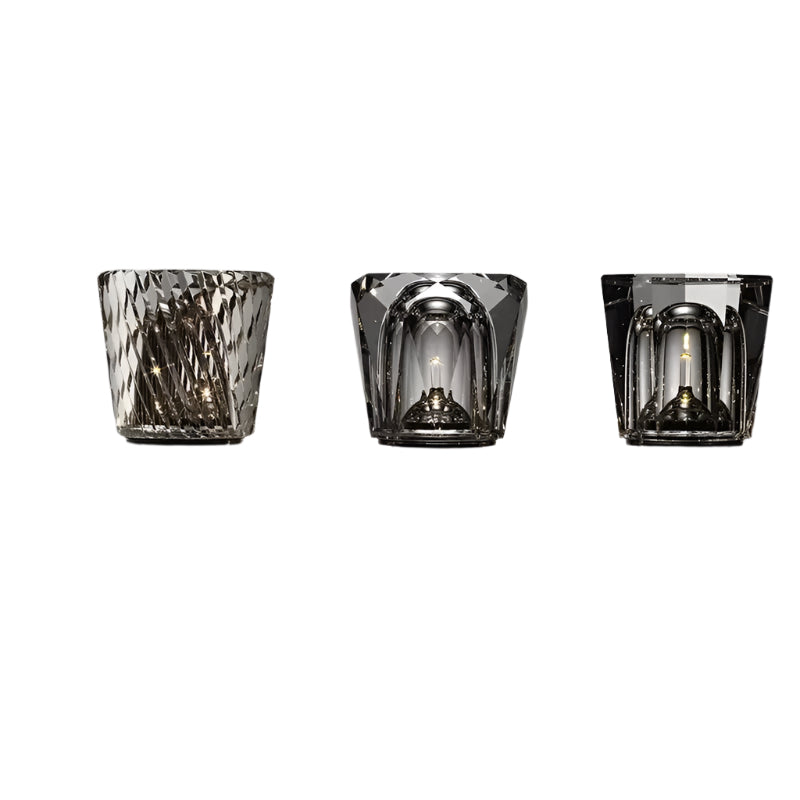 CrystalEase – Trådløs LED-bordlampe med facetslebet glasdesign