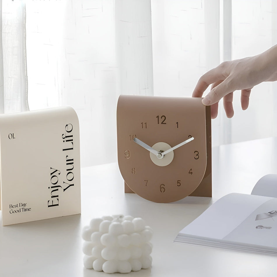 ClariClock – Horloge de table élégante au look naturel avec chiffres clairs