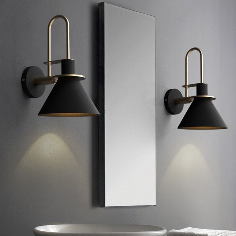 SleekLight - Lampe murale minimaliste élégante pour espaces modernes