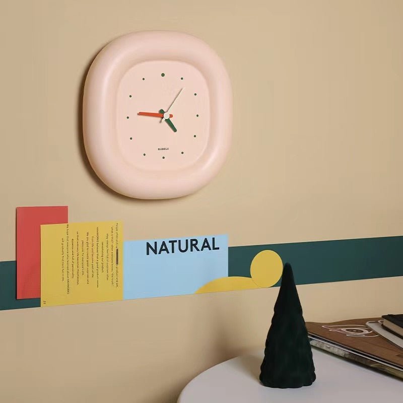 BubbleTime - Moderne vægur med kreativt bobledesign til stilfuldt interiør
