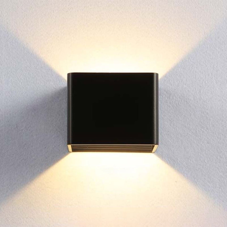 LumiGlow - Applique murale carrée élégante pour intérieur moderne