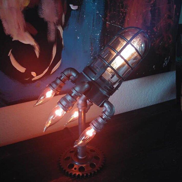 RocketGlow - lampe fusée steampunk artisanale avec ampoule Edison antique